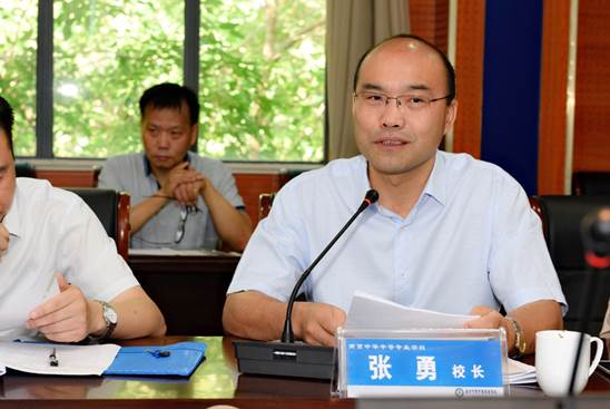 专业群验收/F0D13522-12D9-43DE-94BB-F112FD1D80AF-6056-0000050E01DD221A.JPG